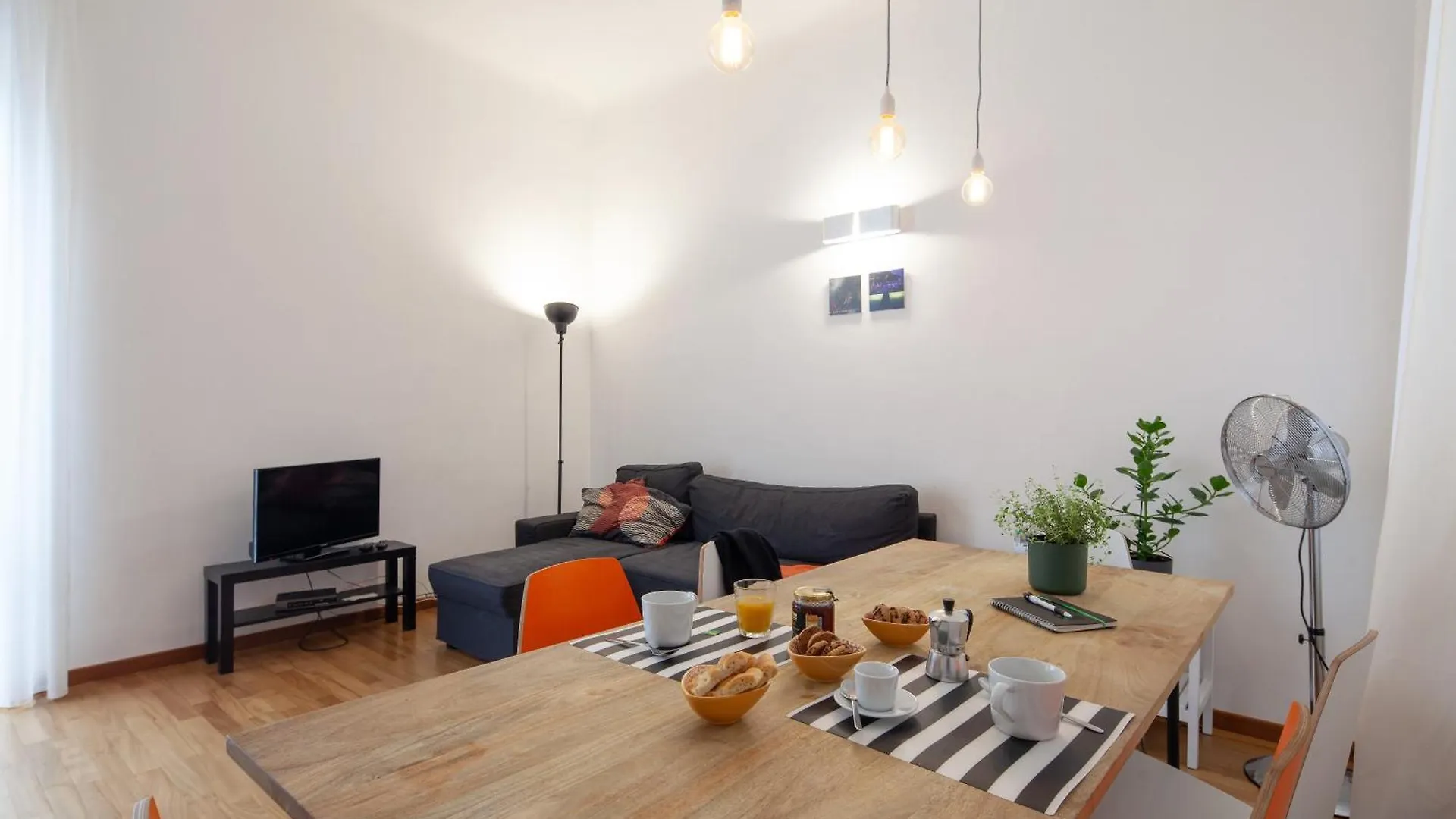 La Spezia City Center Apartment: Modern Rooftop Terrace near Cinque Terre Station 0*, La Spezia