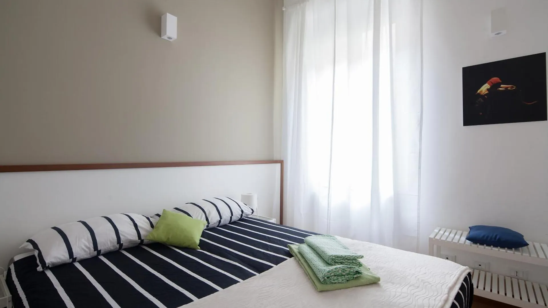La Spezia City Center Apartment: Modern Rooftop Terrace near Cinque Terre Station Apartment
